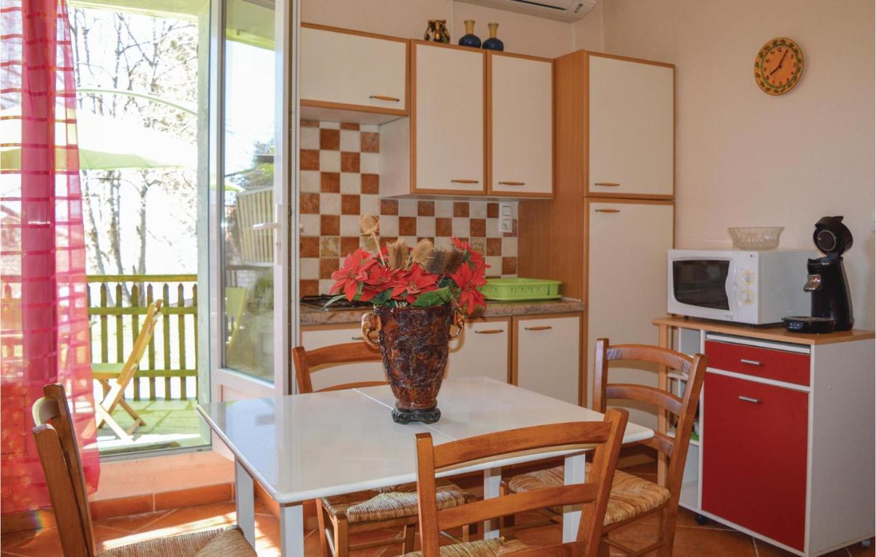 Nice Apartment In Zonza With Kitchenette Exterior foto